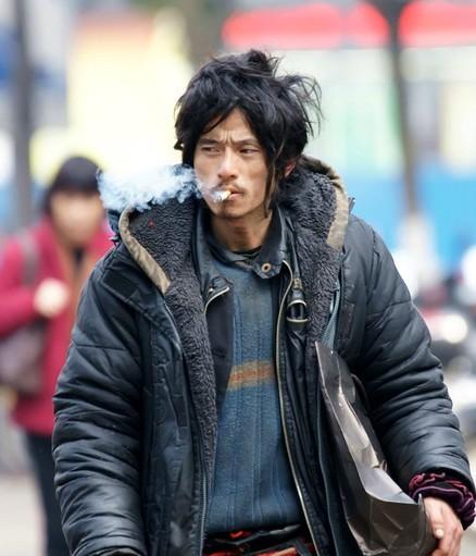为什么有些男人一看就很穷？小编分析以下十个共同点。